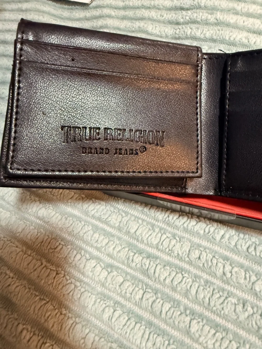True Religion Mercy Men's Leather Bifold Wallet Black Gold Horseshoe w/ Box